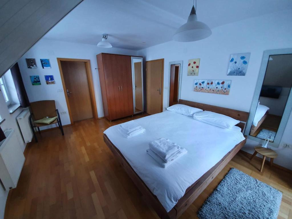 Apartman Irvin Кранська Гора Екстер'єр фото